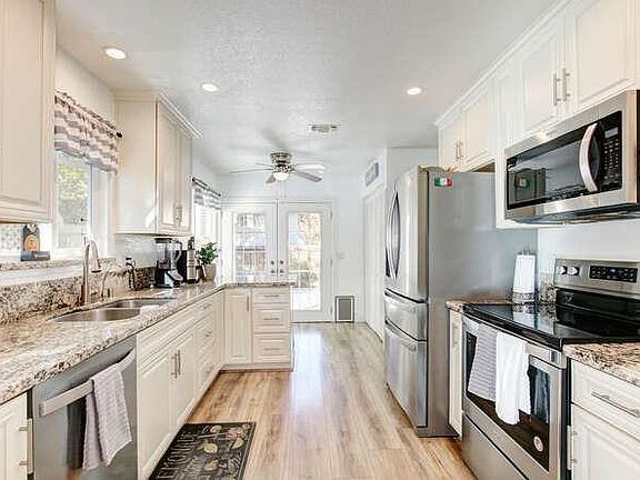 3rd image of 5611 Zoram Ct