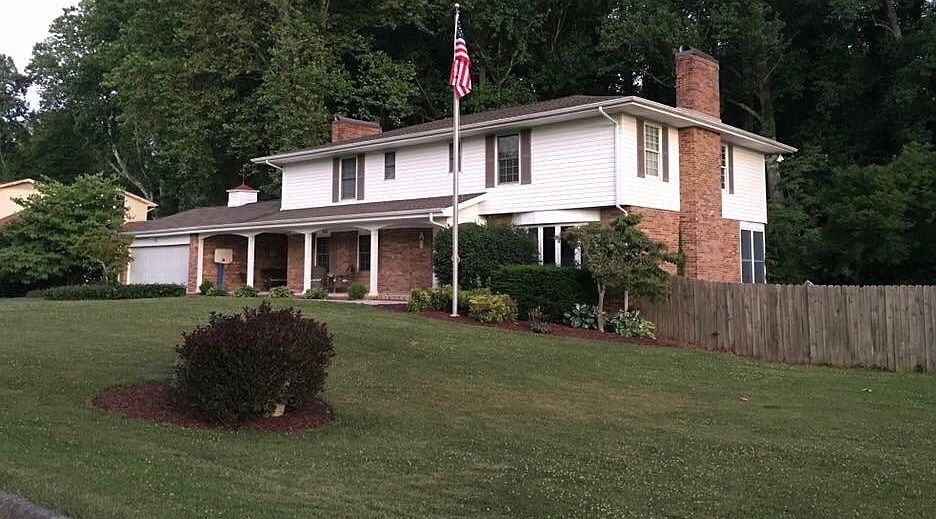 1st image of 213 Sparkling Brook Dr