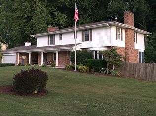 213 Sparkling Brook Dr, Bristol, TN 37620