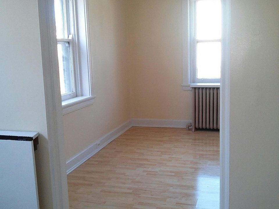 2nd image of 237 Hunsford St APT 4