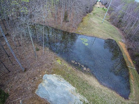 3rd image of 13504 Pine Oak Ln