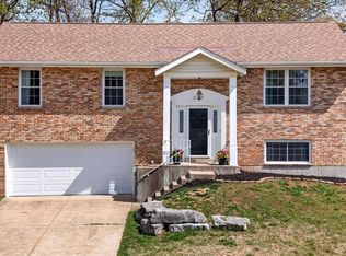 2117 S Oaks Dr, Barnhart, MO 63012
