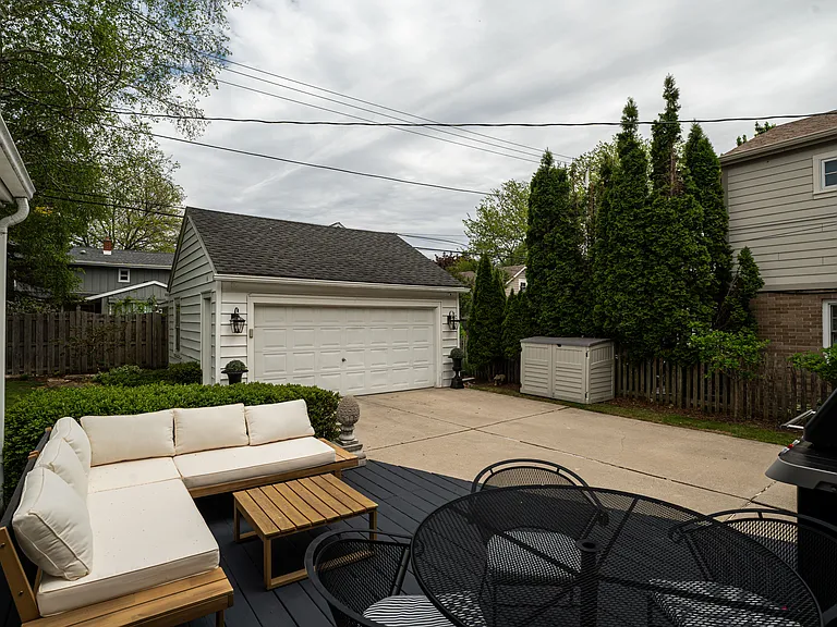 6014 N Kent Ave — Photo 38