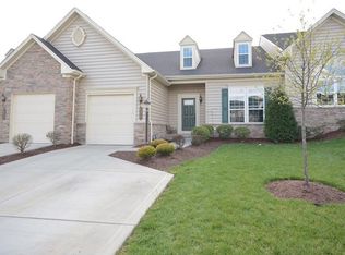 555 Azalea Ln, Bridgeville, PA 15017