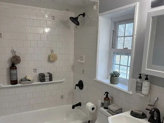 4th image of 239 E 4th Ave #G1