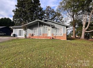 90 Long St, Marion, NC 28752
