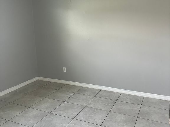 5th image of 3111 Avenue T #C