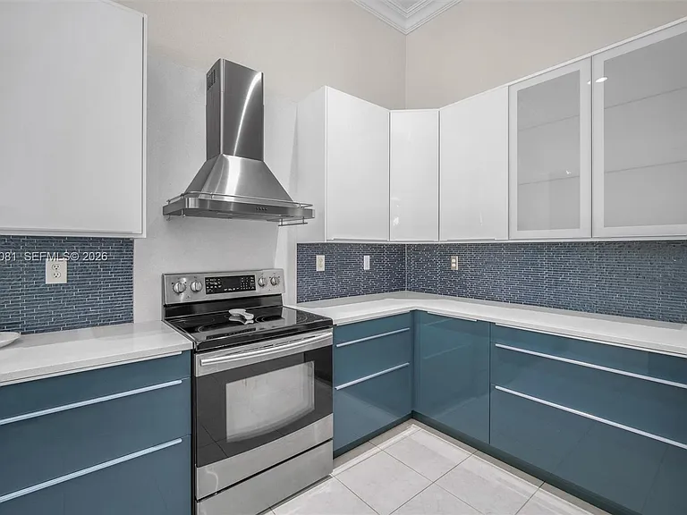 16310 Paddock Ln — Photo 28