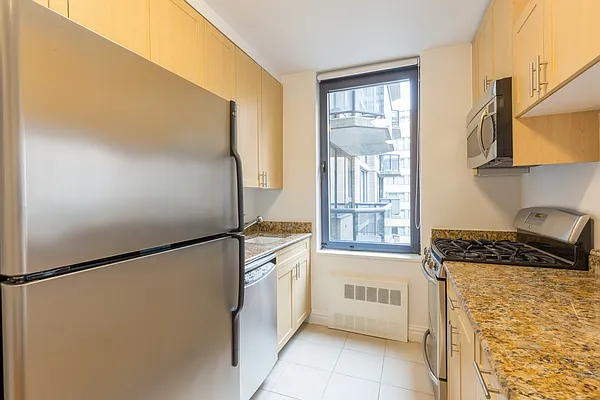 Rented by Stonehenge NYC LLC | media 5