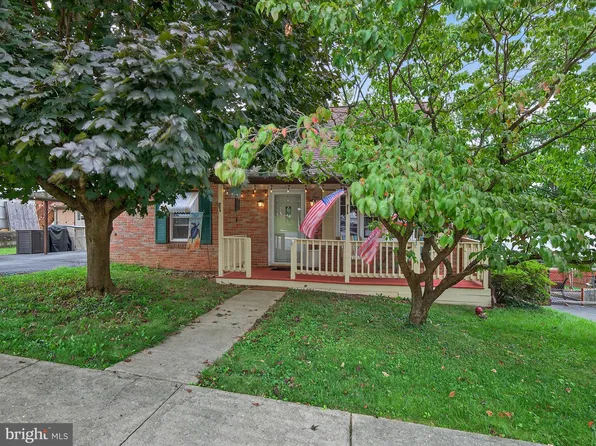 143 Cedar St, Ephrata, PA 17522