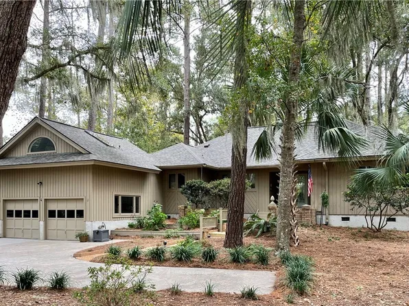 4 Tall Pines Road, Hilton Head Island, SC 29926