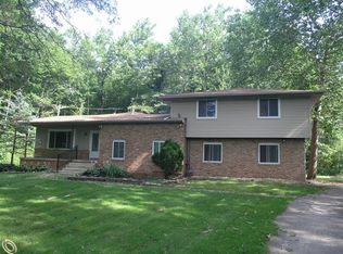 42560 Willis Rd, Belleville, MI 48111