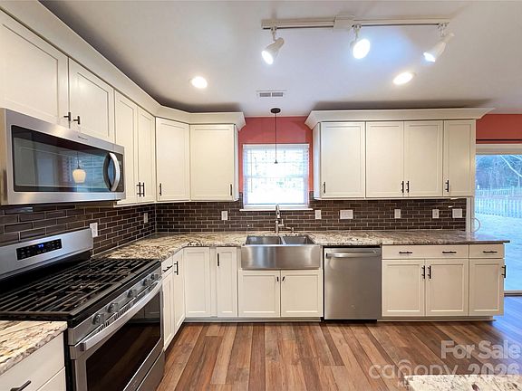 2nd image of 3309 Arbor Pointe Dr