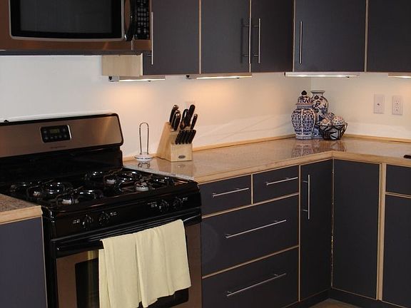 BRAND NEW kitchen