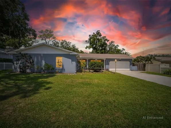 1894 Oakdale Ln N, Clearwater, FL 33764