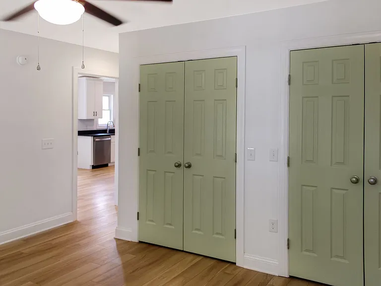 562 N Bayard Ave — Photo 13