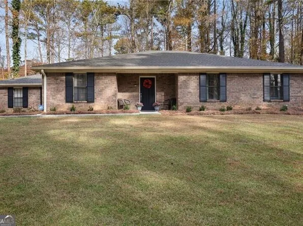 84 Lake Somerset Dr NW, Marietta, GA 30064