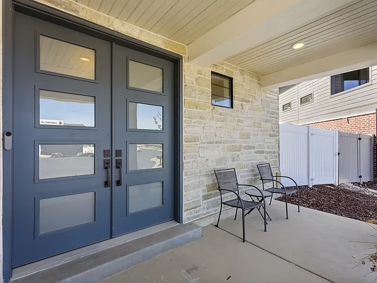 11716 S Meeks Ct — Photo 3