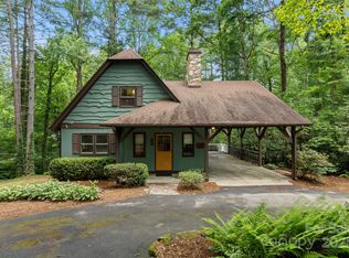 212 Ohara Cir, Hendersonville, NC 28739
