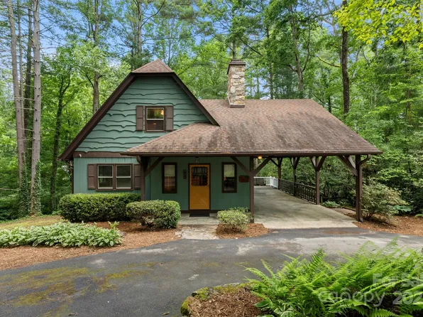 212 Ohara Cir, Hendersonville, NC 28739