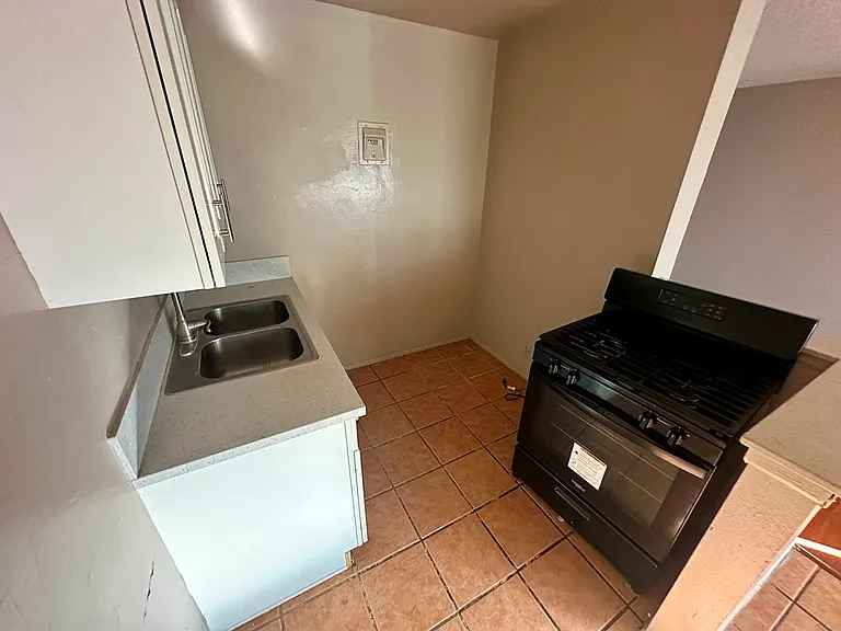 10671 Tibbs Cir — Photo 7
