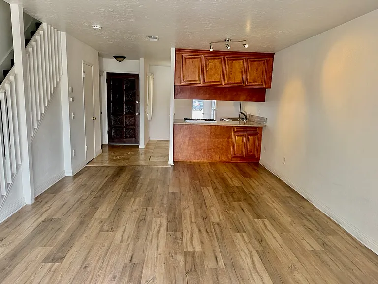 925 Grand Ave #925 — Photo 11