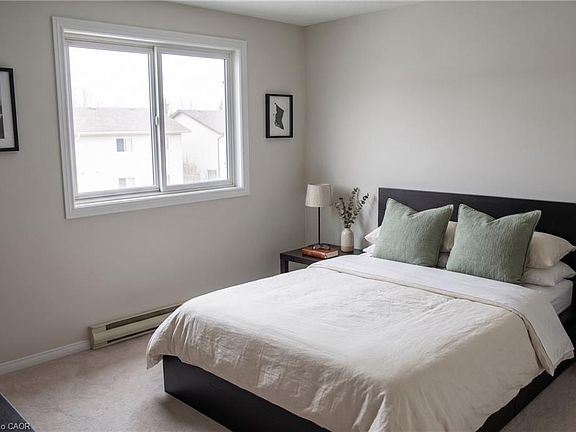 5th image of 565 Greenfield Ave #312