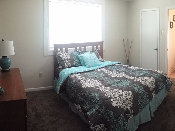 5th image of 1625 Apache Dr APT A
