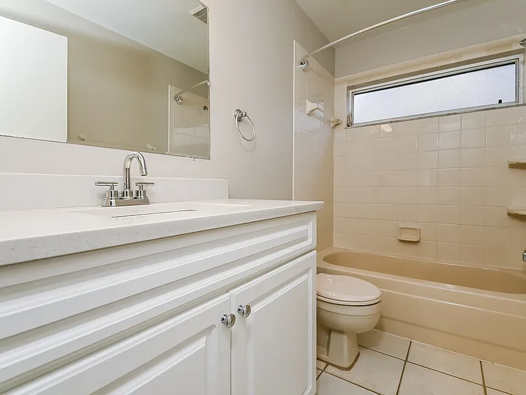 1111 Hardwood Dr — Photo 15
