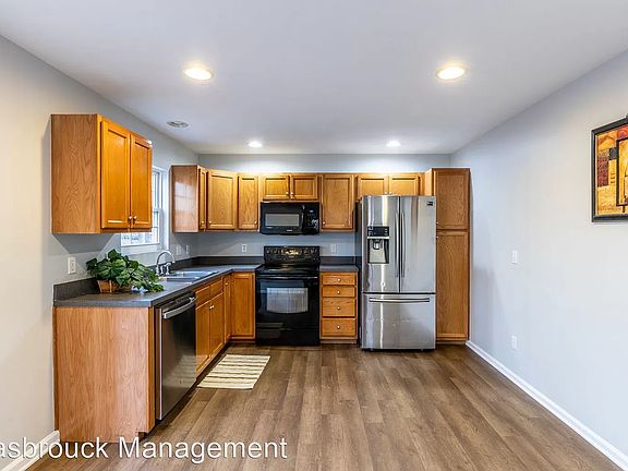4th image of 29 Fairwood Pl