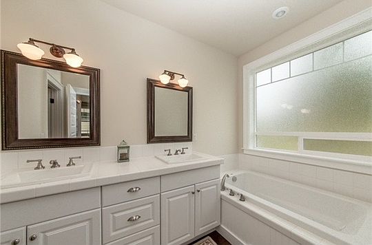 2nd image of 50 E Lakeshore Dr