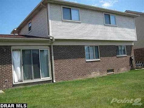 2nd image of 17301 Woodridge Dr