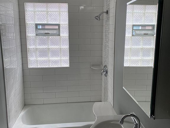 3rd image of 371 Cumberland Ave