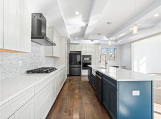 4 Woodward Rd, Lincoln, RI 02865