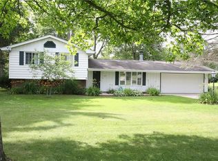 405 Spring Pond Rd, Northfield, OH 44067