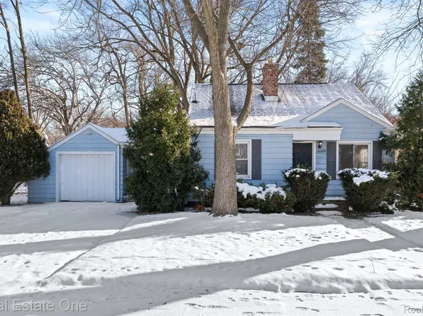 21696 Purdue Ave, Farmington Hills, MI 48336