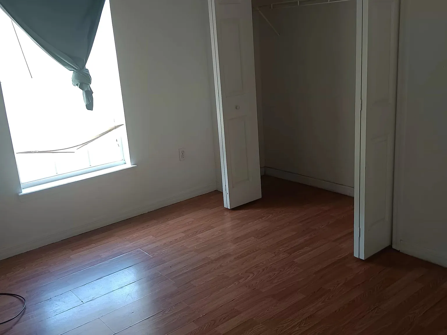 3 bed, 1384 sqft, $2,300 — Photo 1