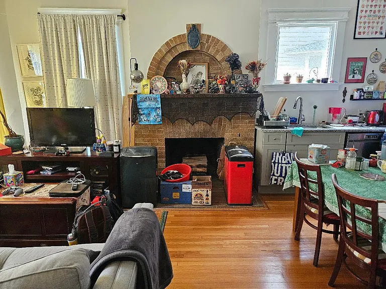 370 Whitney Ave #1 — Photo 10