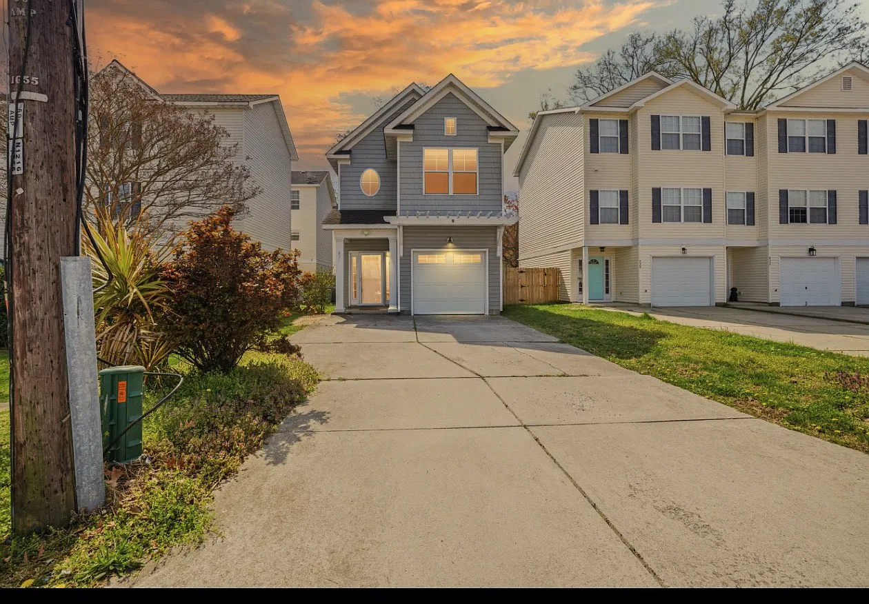 3 bed, 2.5 bath, 1790 sqft, $3,000 — Photo 1