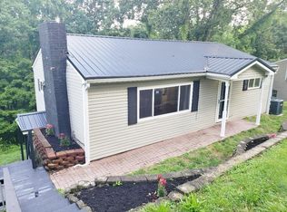 2313 Bench Rd, Charleston, WV 25311