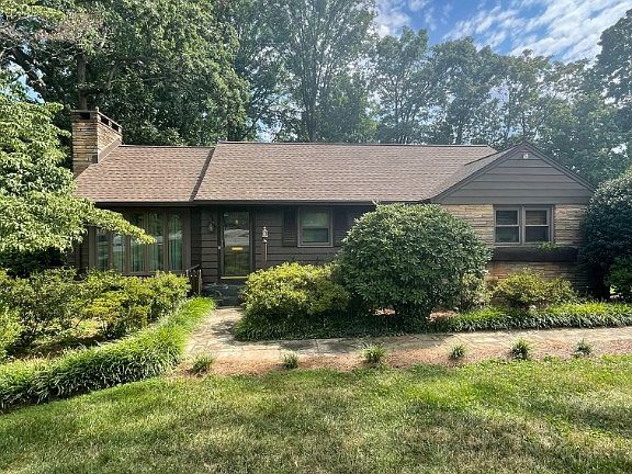 2nd image of 4801 W Friendly Ave