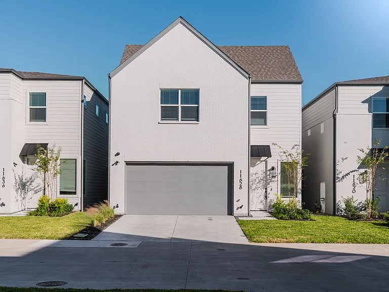 11661 Liberty Commons Ct — Photo 1