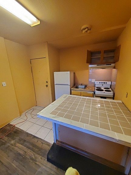 1st image of 410 W Freeman St #8