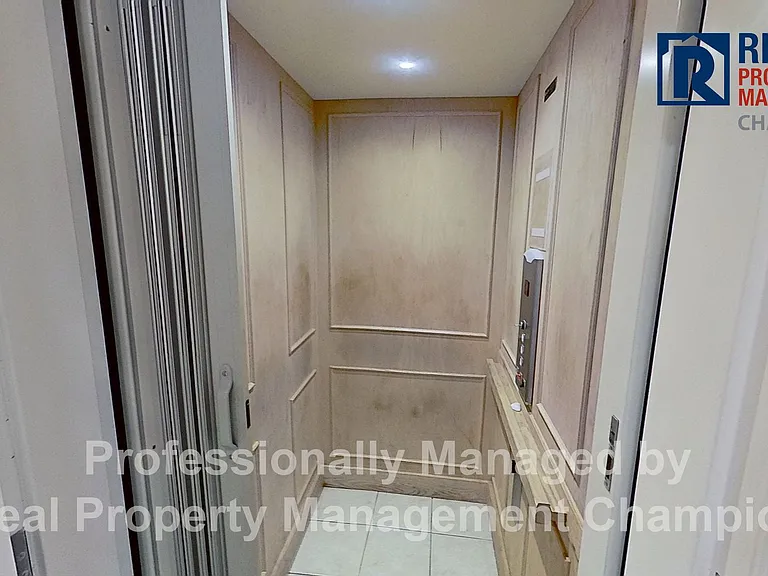 307 N Lake Park Blvd #202 — Photo 19