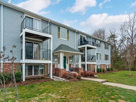 3rd image of 3502 Kingsley Ct APT C