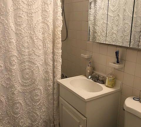 5th image of 10408 Montrose Ave #M-102