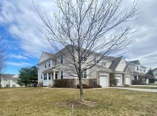 1 Lodgepole Ln, Hamburg, NJ 07419