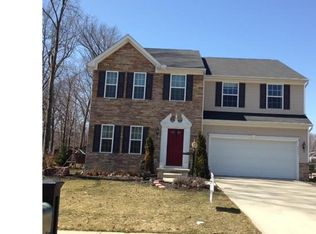 6440 Ruth Dr, Seven Hills, OH 44131