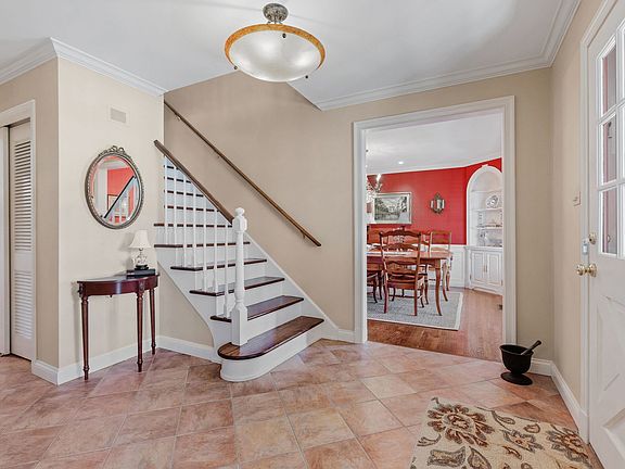4th image of 1319 Christina Ln