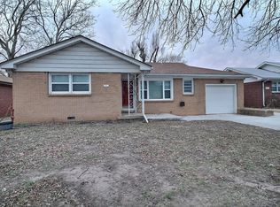 731 N El Paso Dr, Derby, KS 67037